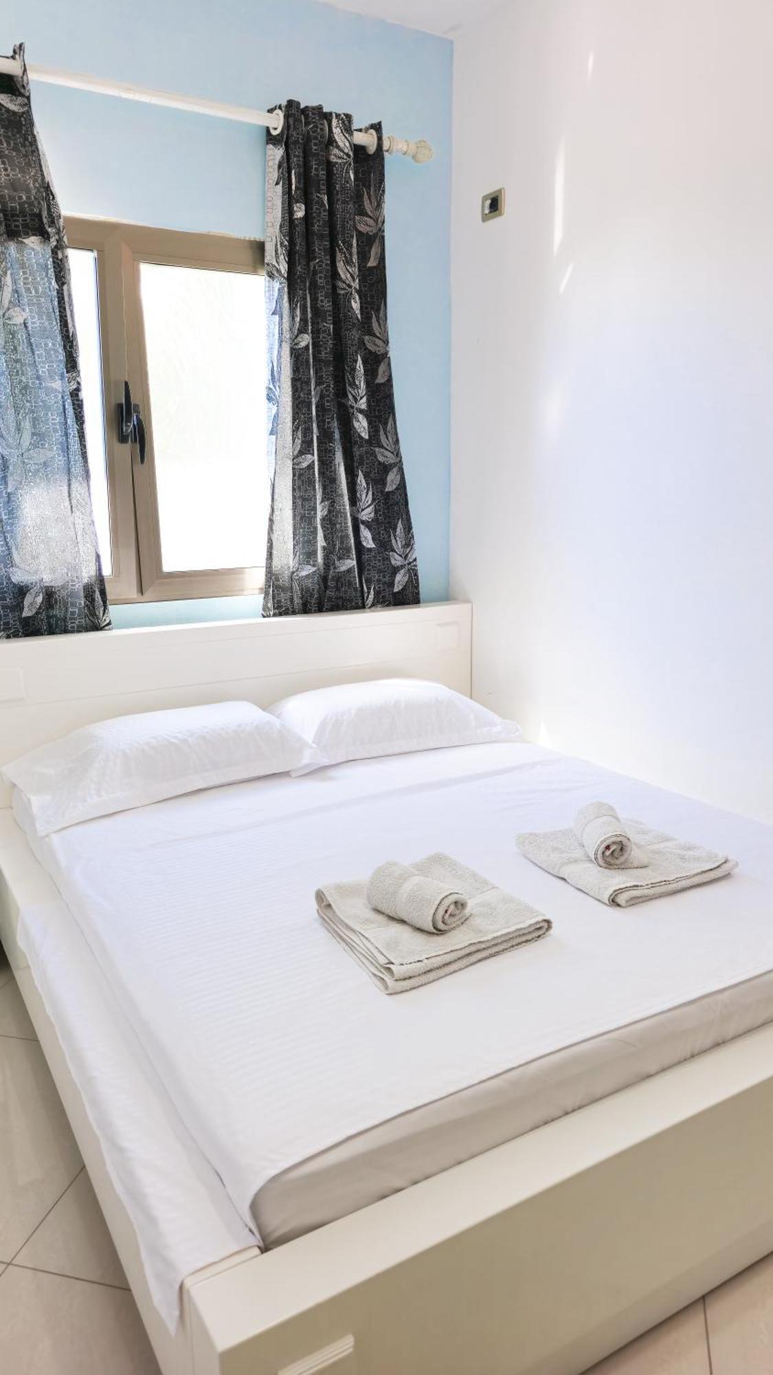 Azure With Sea View Drymades Apartment *