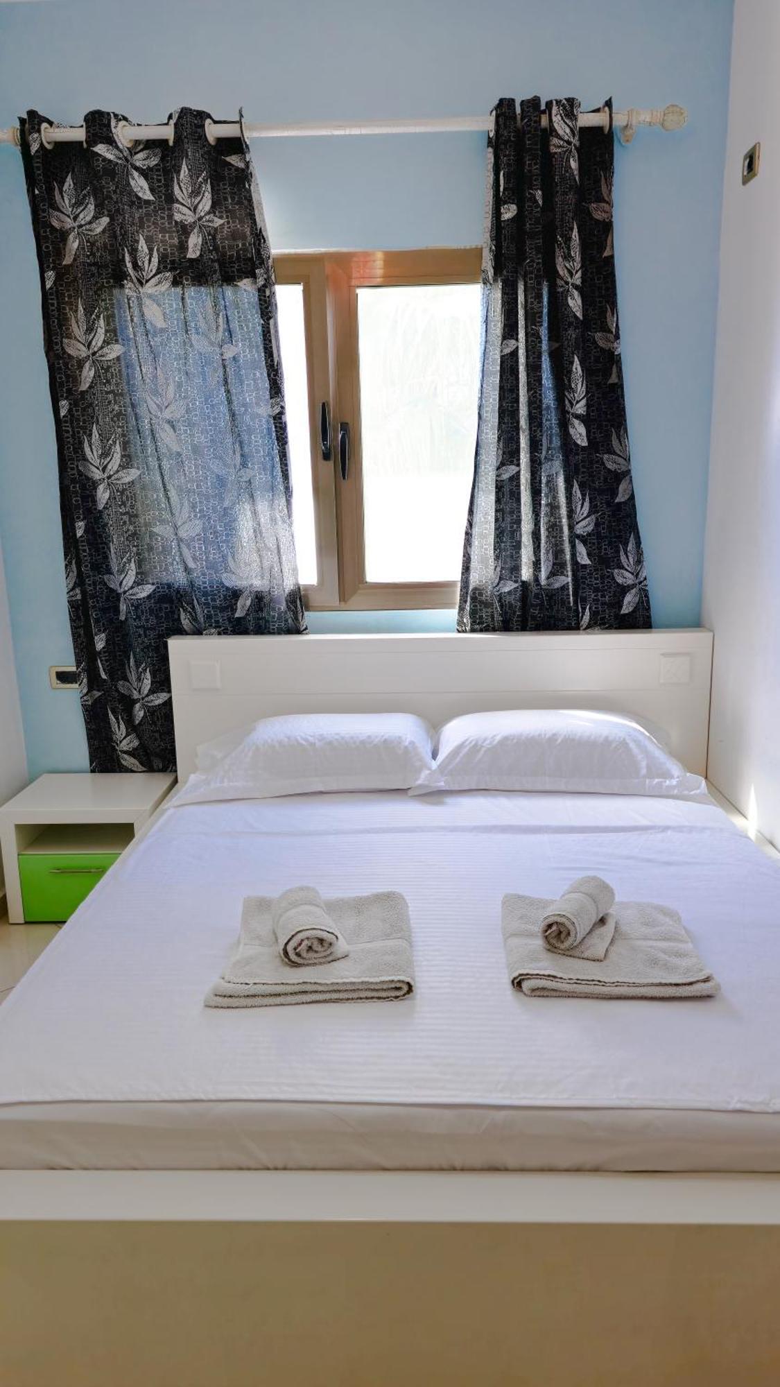 Apartment Azure With Sea View Drymades *
