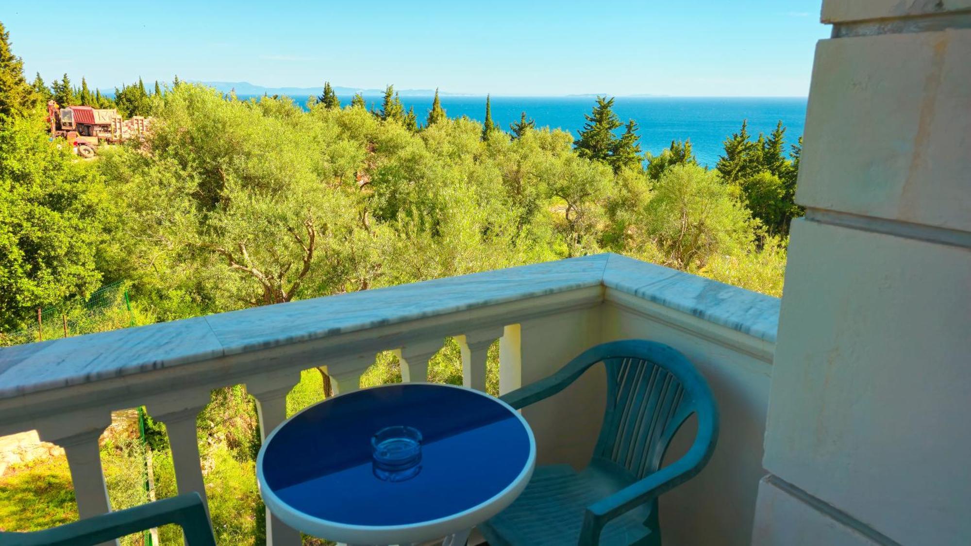 Azure With Sea View Drymades Apartment *