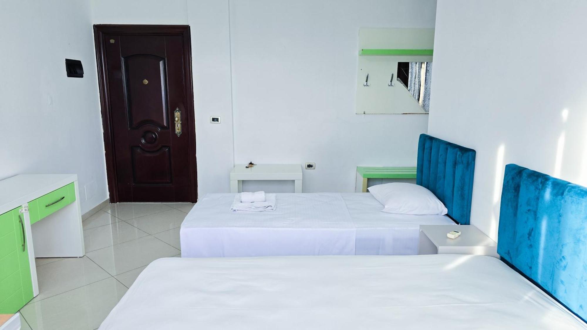 Apartment Azure With Sea View Drymades *